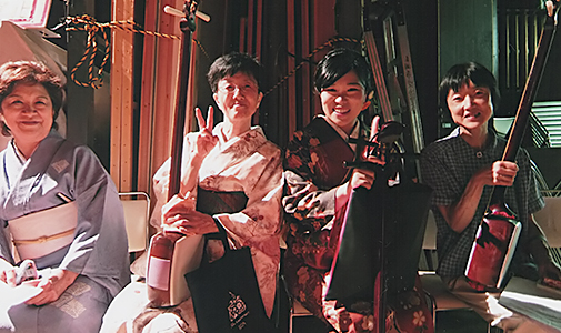 第19回 明彩会 箏・三絃発表会 皆様、楽しそうにリハーサルの順番を待っています