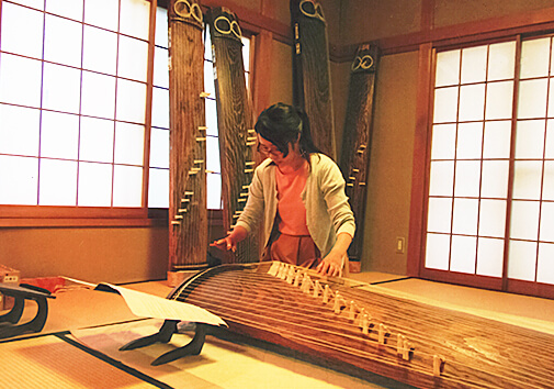 第21回 明彩会 発表会　二十五絃箏の演奏です。素敵に弾けました。