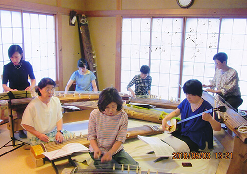 第22回 明彩会 発表会　合奏「コスモド・ラグーン」。たくさん練習しました。難しい曲でしたが、何とか合わせました。