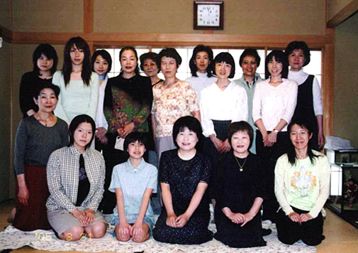 お稽古の様子　自宅にてのおさらい会。